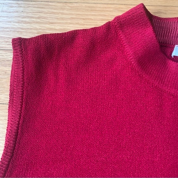 St. John Raspberry Red Sleeveless Zipper Mock Neck Knit Top Size Large - Picture 5 of 10